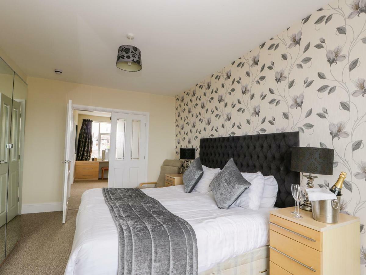 The Gansey Girl Apartment Bridlington Exterior foto